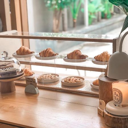 Rhienchai Place Hotel Сурат Тхани Екстериор снимка