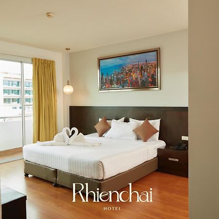 Rhienchai Place Hotel Сурат Тхани Екстериор снимка