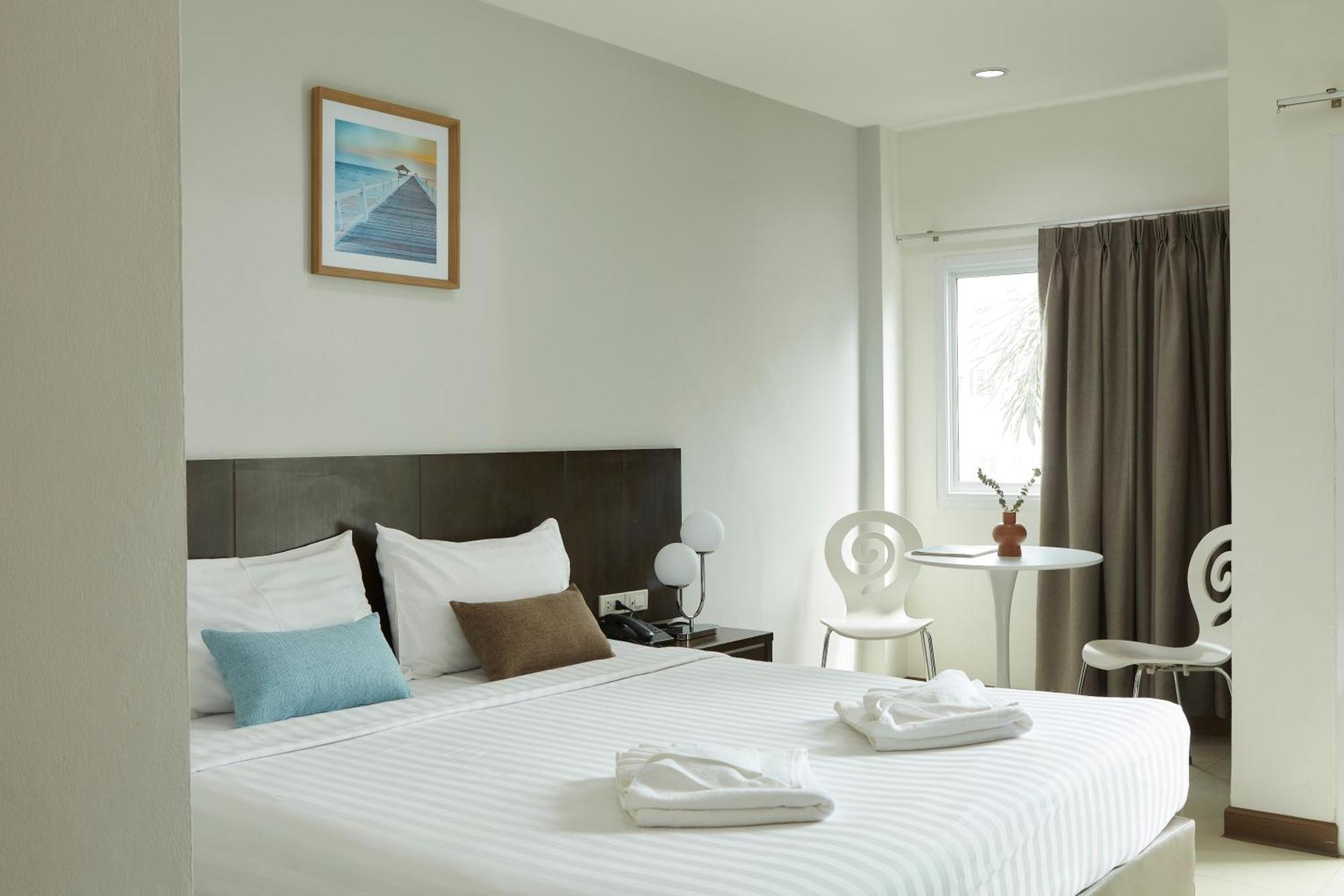 Rhienchai Place Hotel Сурат Тхани Екстериор снимка