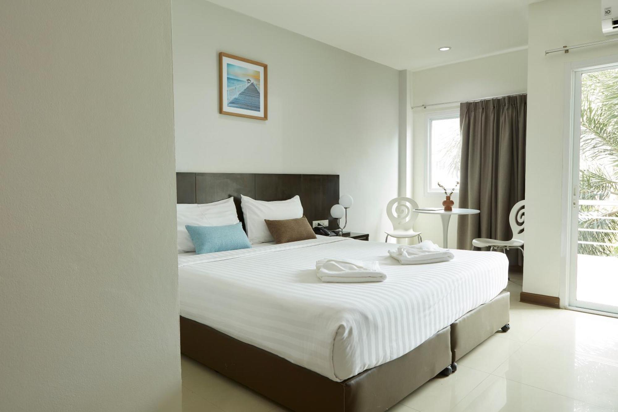 Rhienchai Place Hotel Сурат Тхани Екстериор снимка