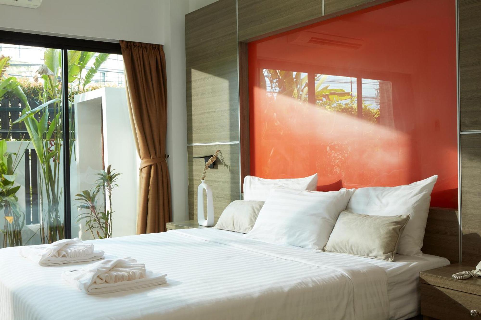 Rhienchai Place Hotel Сурат Тхани Екстериор снимка