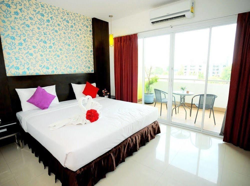 Rhienchai Place Hotel Сурат Тхани Екстериор снимка
